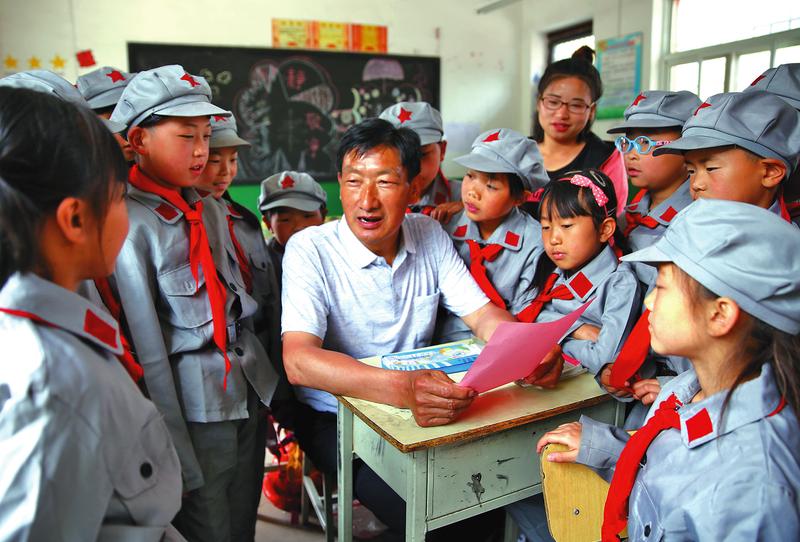 学习回信精神 汇聚砥砺前行的磅礴力量 ——习近平总书记给照金北梁红军小学学生的回信在我省引起强烈反响