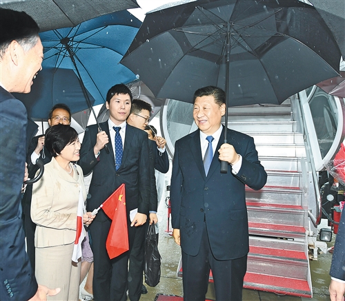 离京出席二十国集团领导人第十四次峰会  习近平抵达日本大阪 