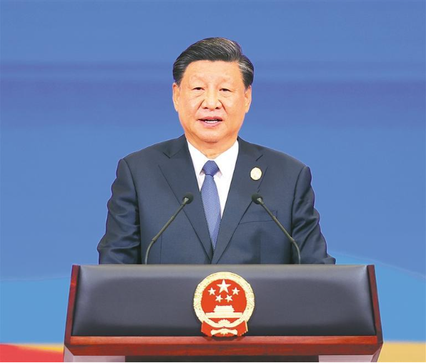 习近平和彭丽媛为出席第三届“一带一路”国际合作高峰论坛的国际贵宾举行欢迎宴会